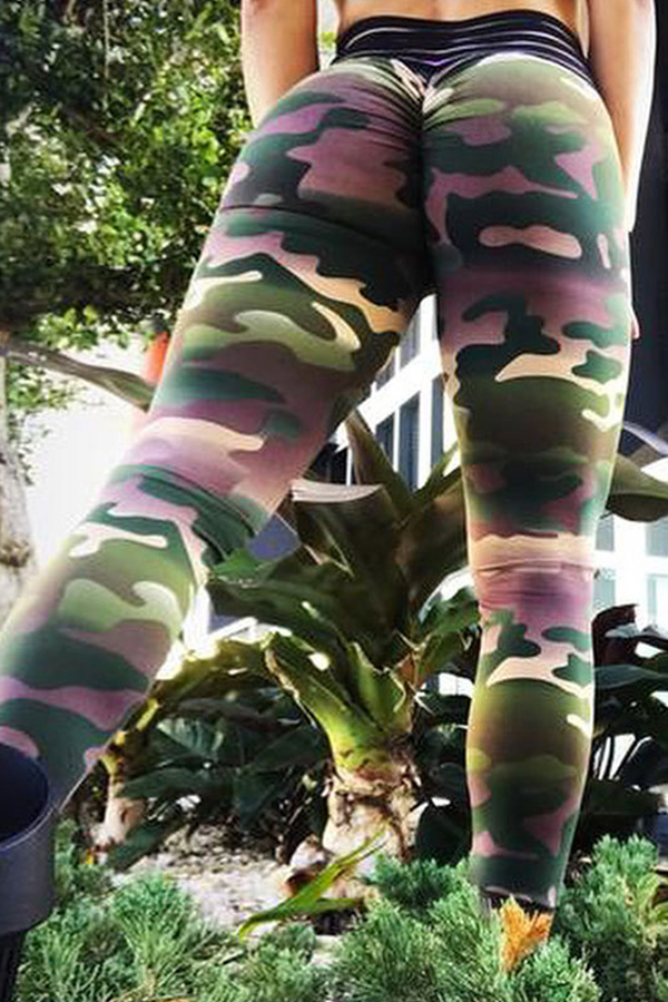 camo green pants outfits